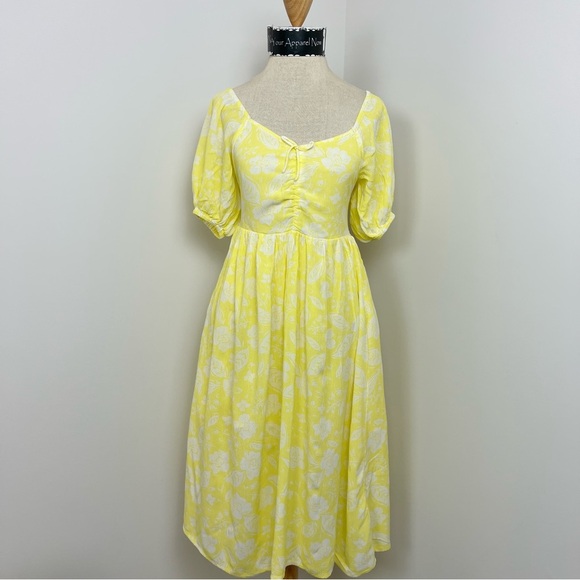 Billabong Other - Billa Bong Girls Yellow Floral Print  Puff Sleeves A line Dress size Large (170)